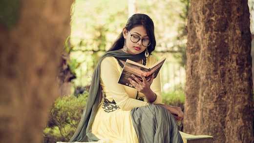 Learning Hindi? Here Are 10 Excellent Books I Recommend